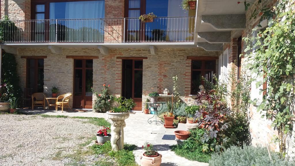 Agriturismo Ercolana Neviglie Eksteriør billede